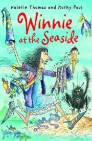 Winnie at the Seaside by Valerie Thomas